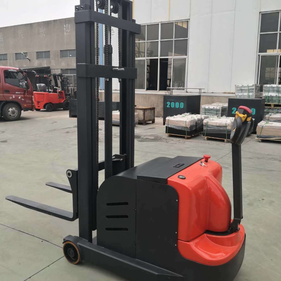 叉車.jpg 叉車.jpg